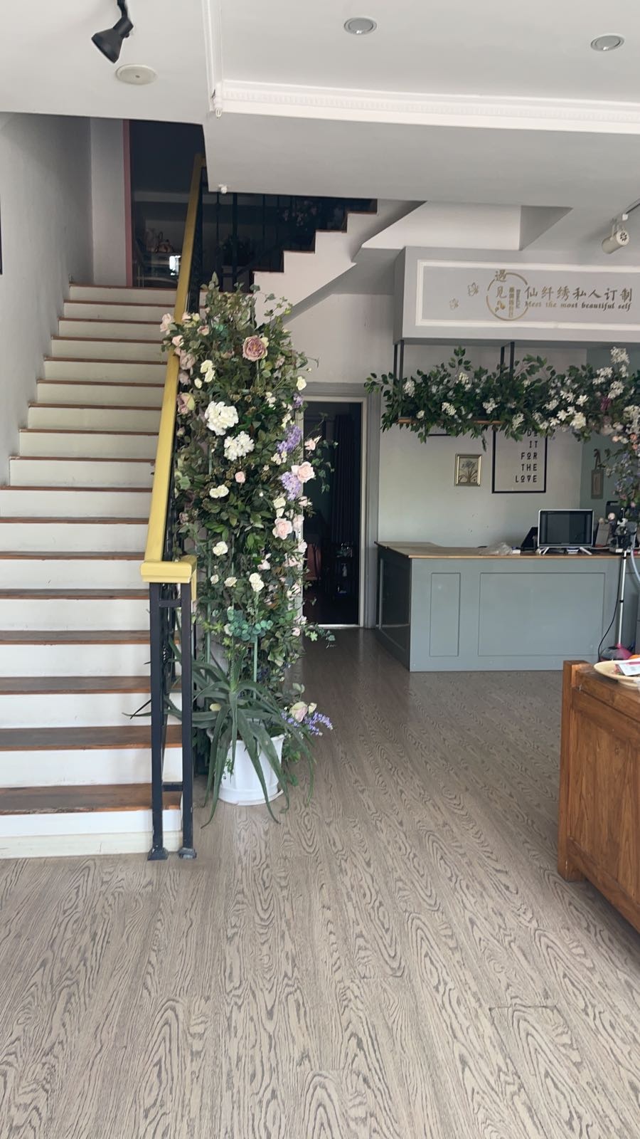 揸由梨冀断美甲美睫店