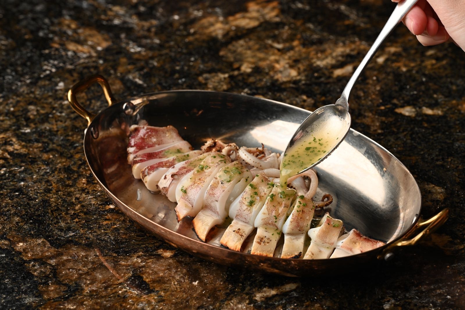 BON YAKI·现代炭火料理(深圳湾店)