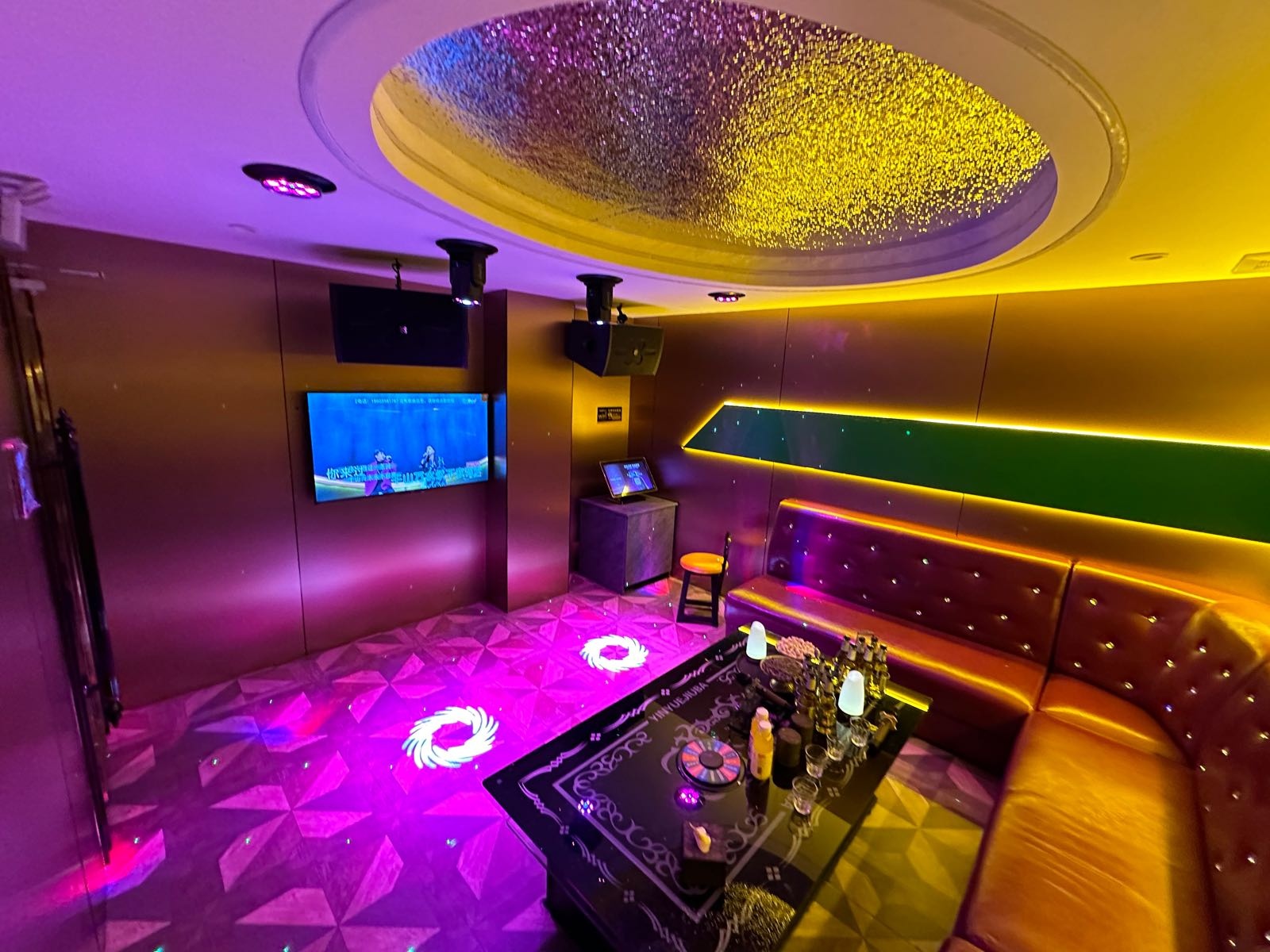 喜欢妮KTV·轰趴馆(吕梁学院店)