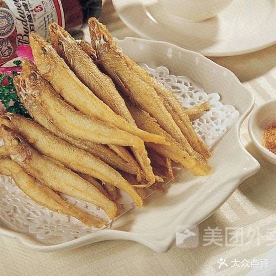东顺饭店(济宁高新区黄屯镇黄屯新村西南)
