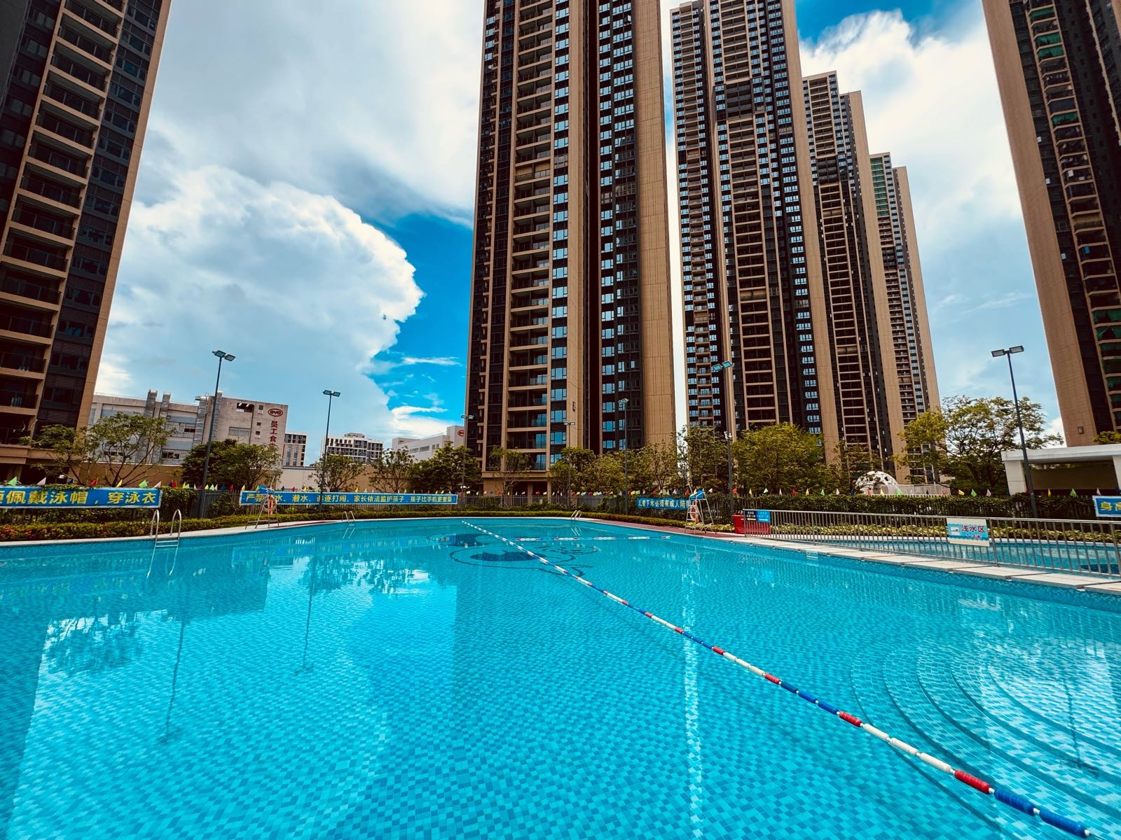 梓和苑游泳池