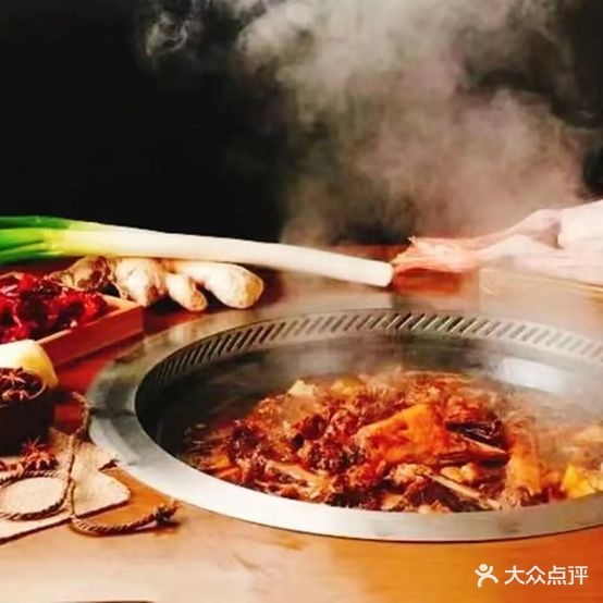 营信刘罗锅铁锅炖(一马路店)