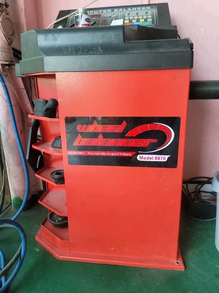 海哥汽车维修轮胎电瓶空调电路及保养