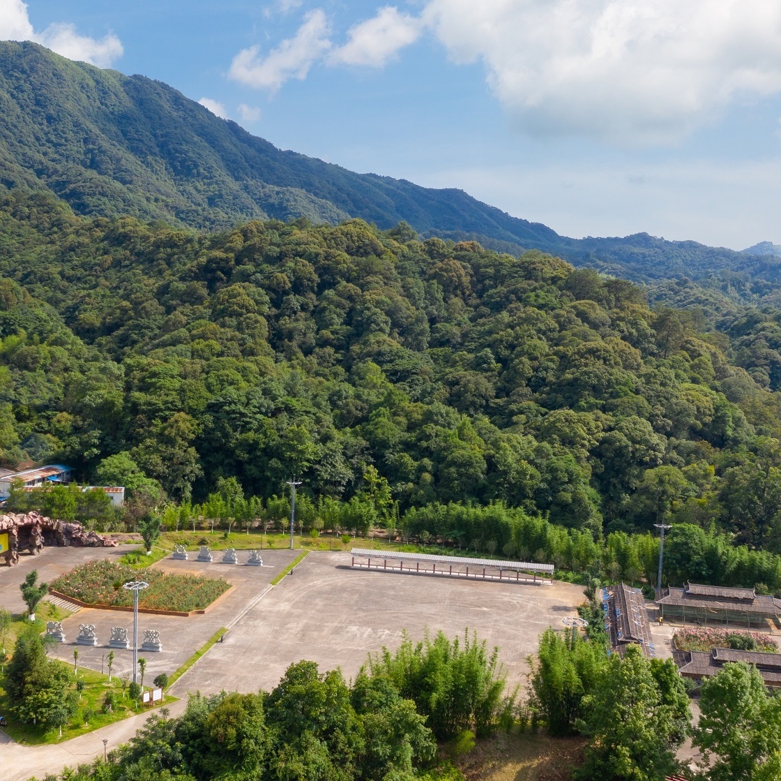 经律论文化旅游小镇