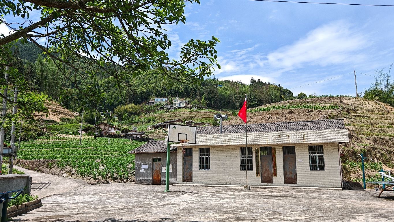 云南省文山壮族苗族自治州麻栗坡县猛硐瑶族乡坝子村委会磨刀石村活动室