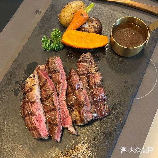 酉禧果木烤牛排餐厅