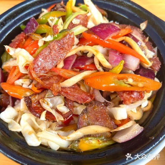 特色煲仔砂饭锅