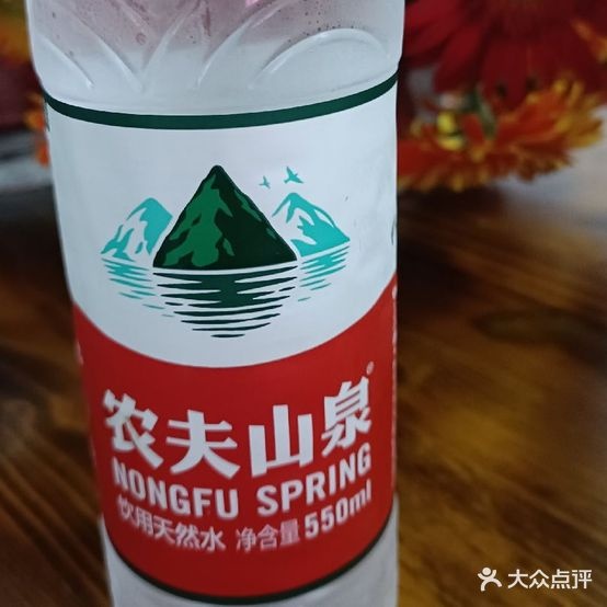 小英家具房美食