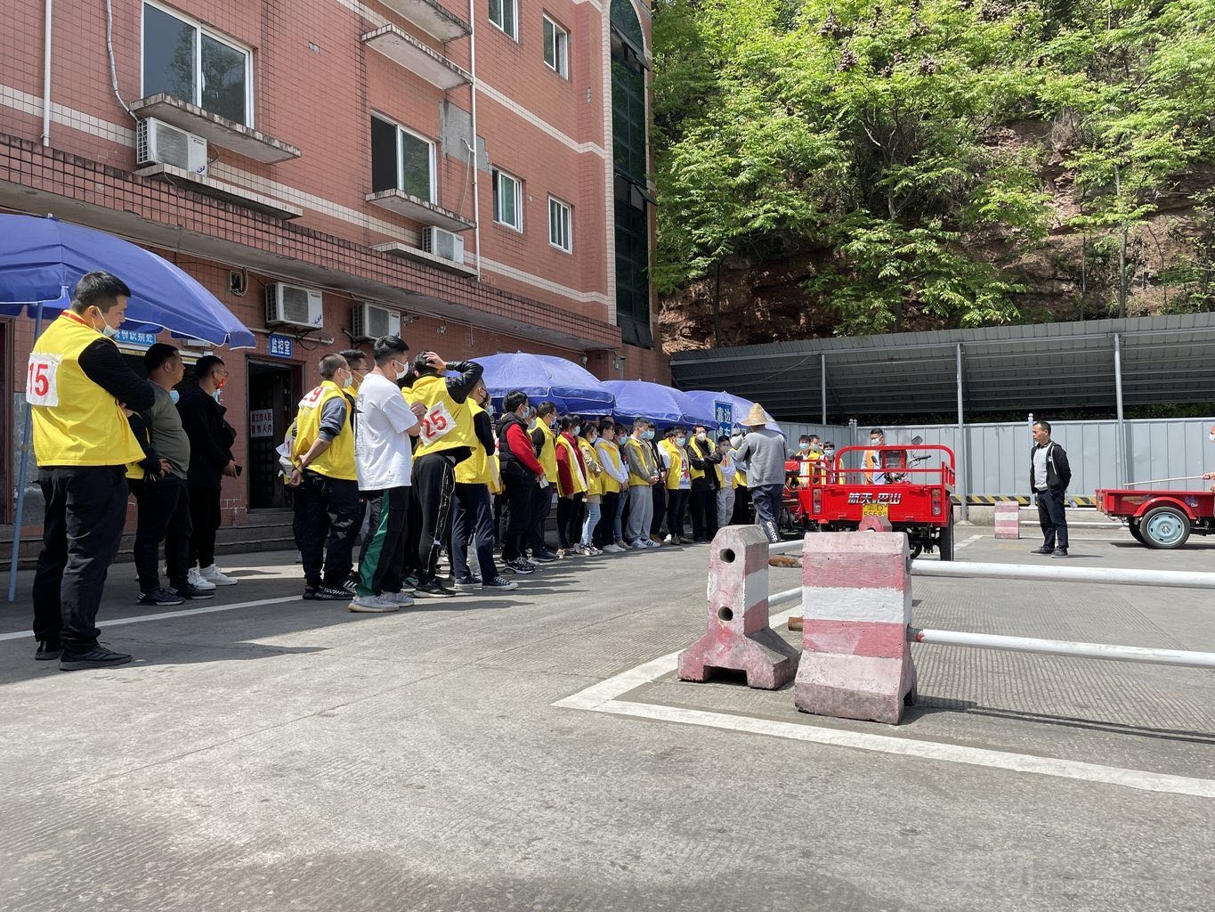 重庆摩托车驾校(渝中解放碑报名点)