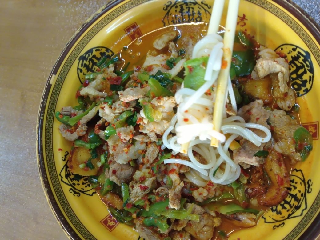 好吃鬼辣椒炒肉粉