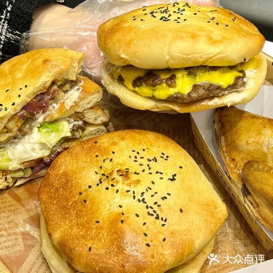 牛弹弹·鲜牛。汉堡(惠州总店)