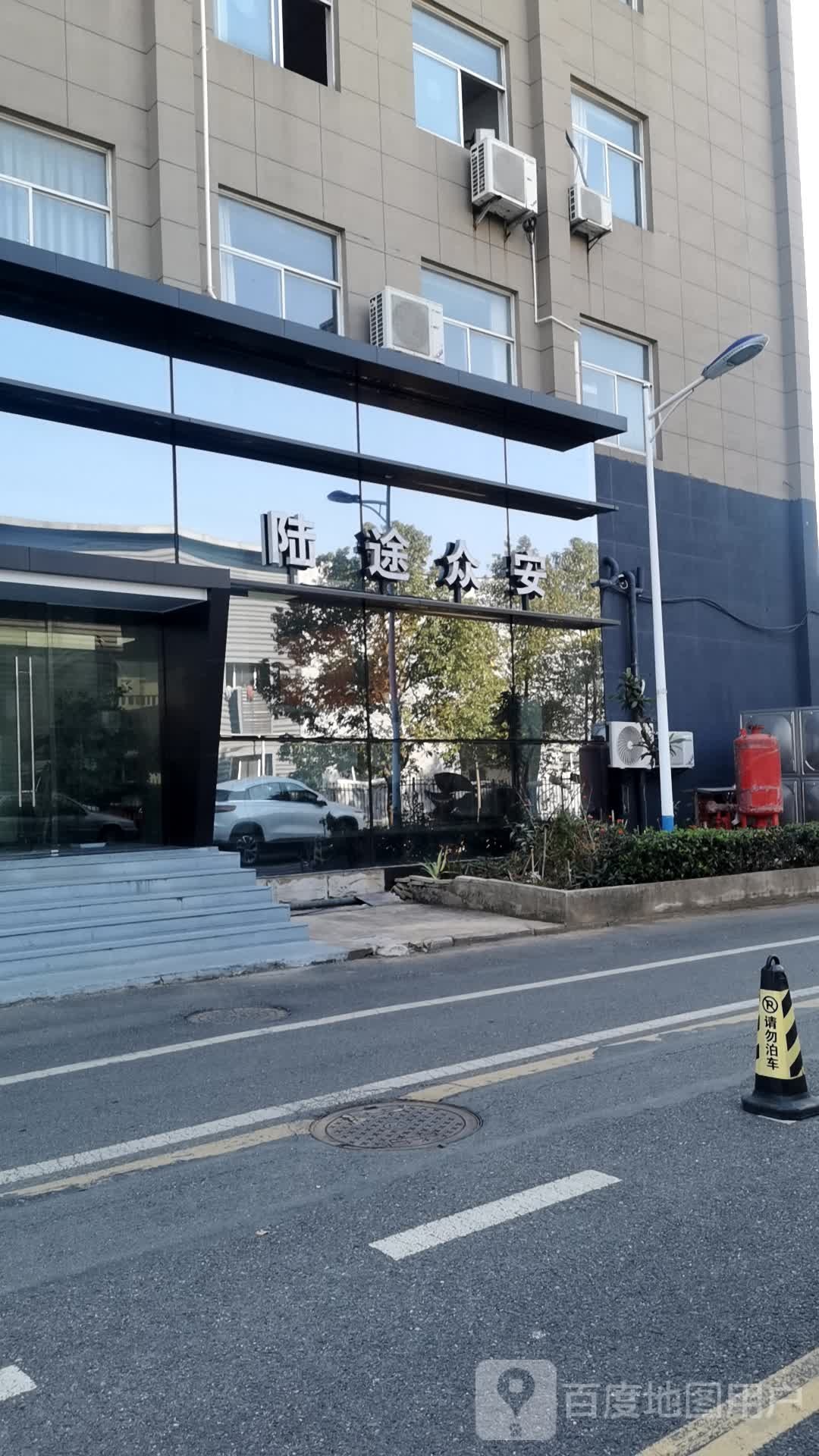 深蓝汽车武汉江夏店-体验中心