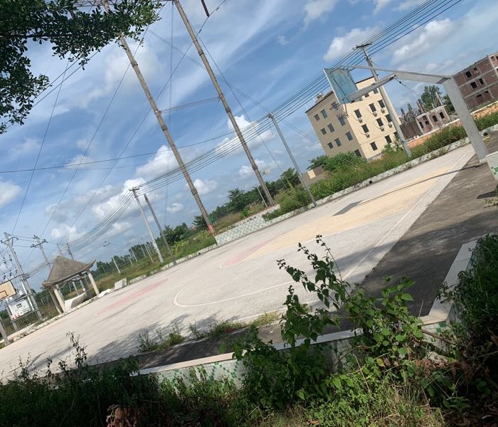 长岐镇上塘边村灯光球场