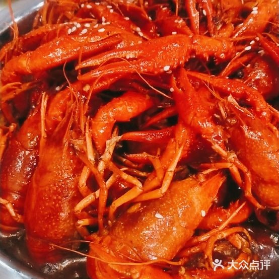何氏热盆景麻辣鱼小龙虾(鹿邑总店)