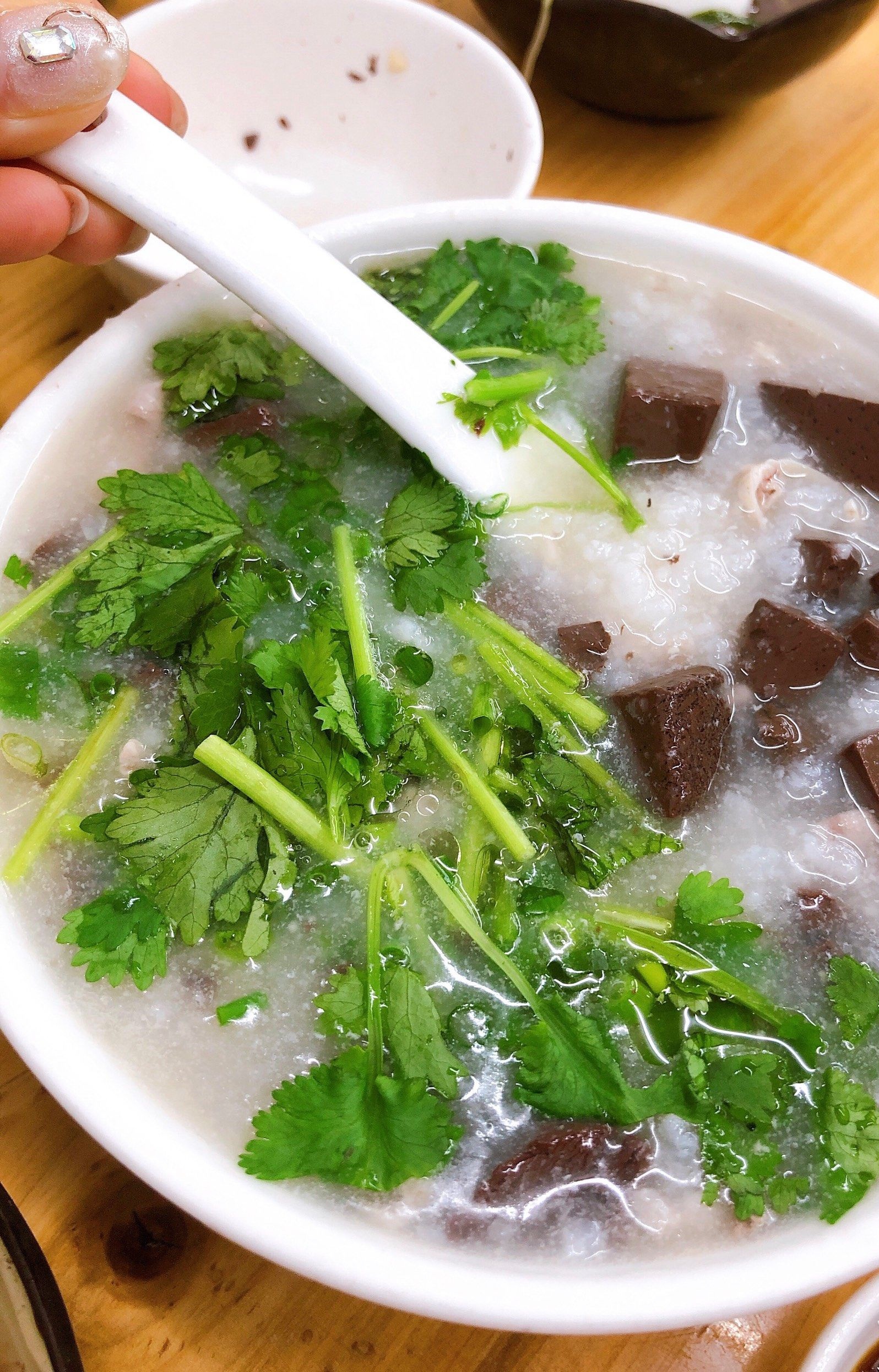 上濑肥勇金猪宵夜粥档