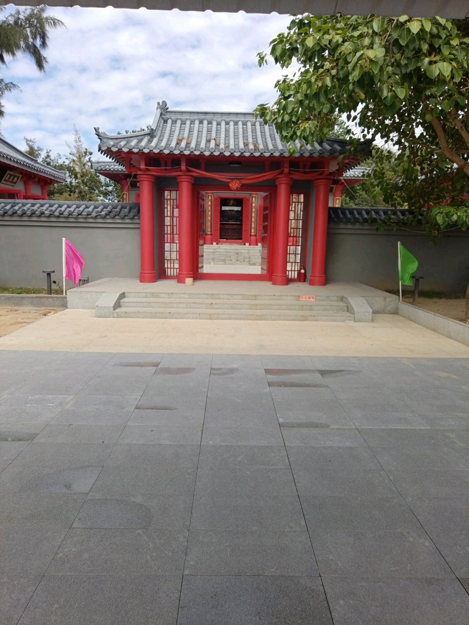 椰海小镇三姥爷庙