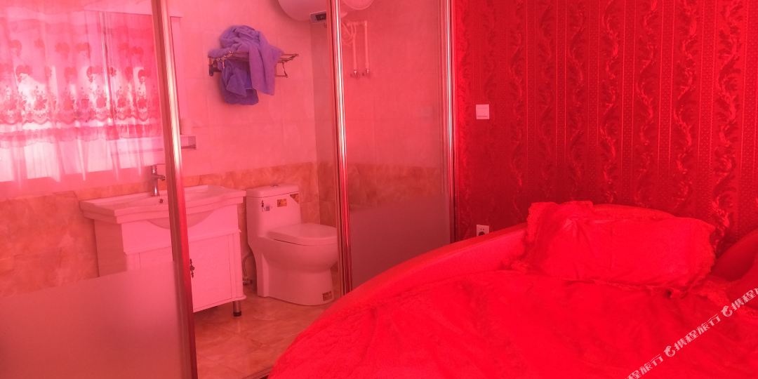 辽阳县爱丽舍主题病管(人民街店)