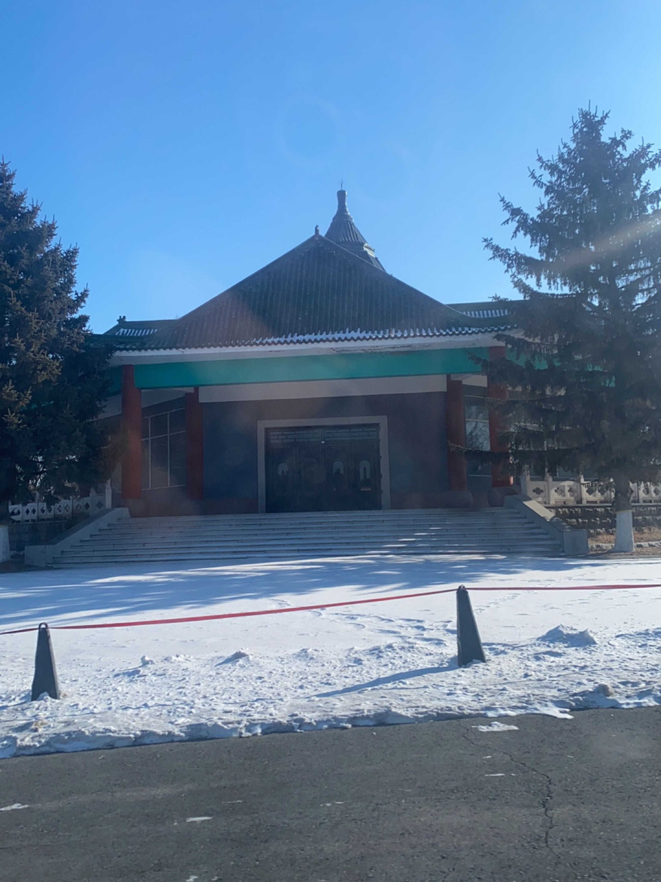 长春革命烈士陵园-八角楼