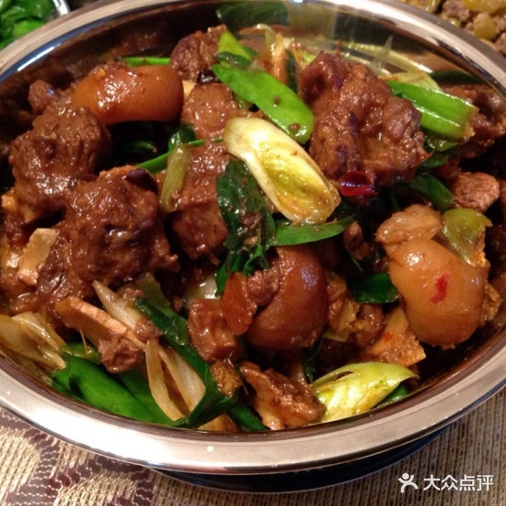 梁十三羊肉火锅