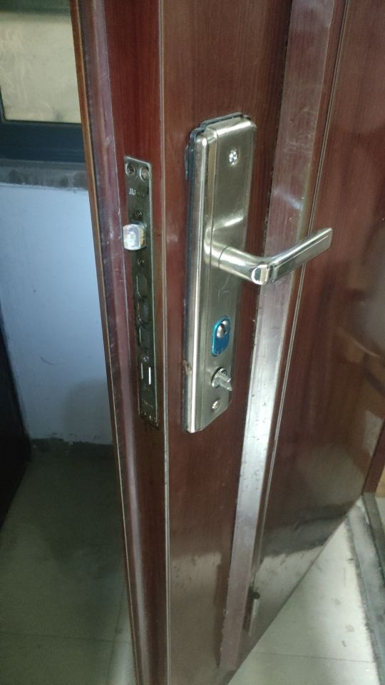 袁氏锁具上门开锁修锁换锁配钥匙