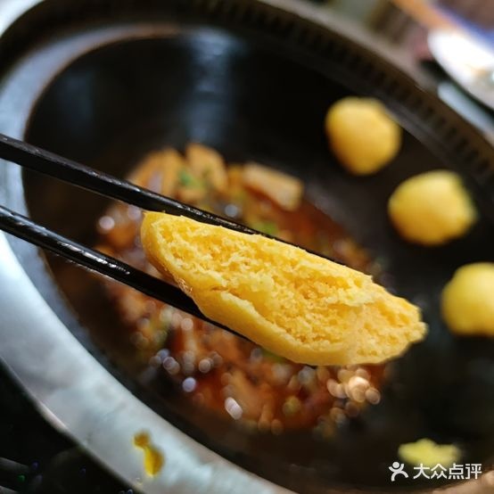 乌苏里河东北铁锅炖(朱雀大街店)