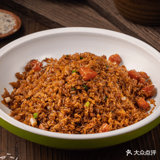半仓小馆·鱼汤泡饭(万达广场店)