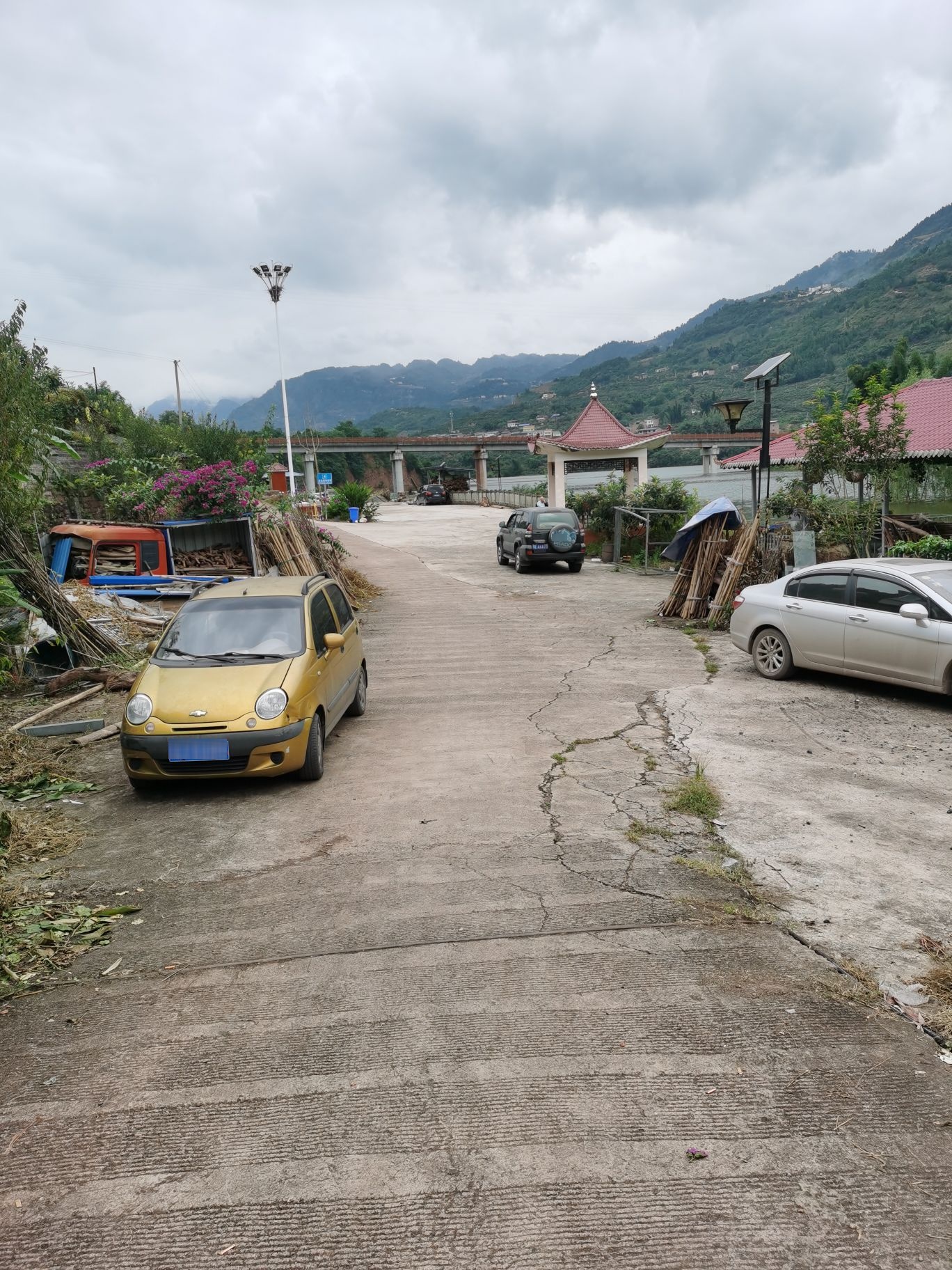 宜宾市屏山县二一三国道