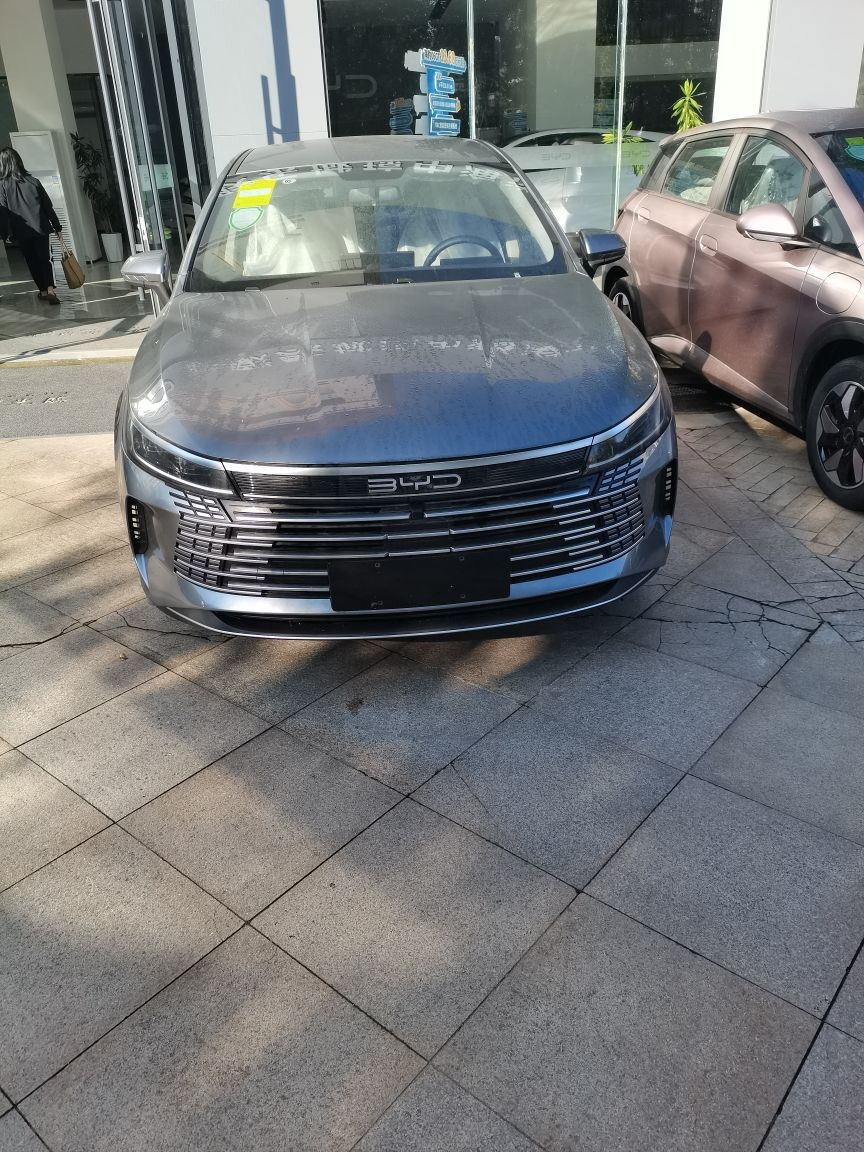 比亚迪汽车海洋网(琼中城北新区联乐城城市展厅)