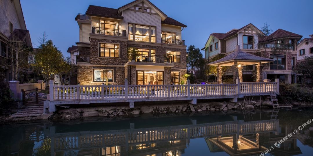 武夷山市在水一方别墅酒店