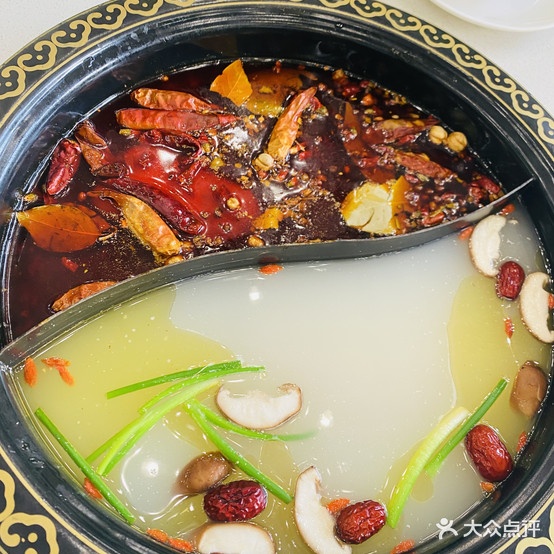 小郡肝串串香火锅