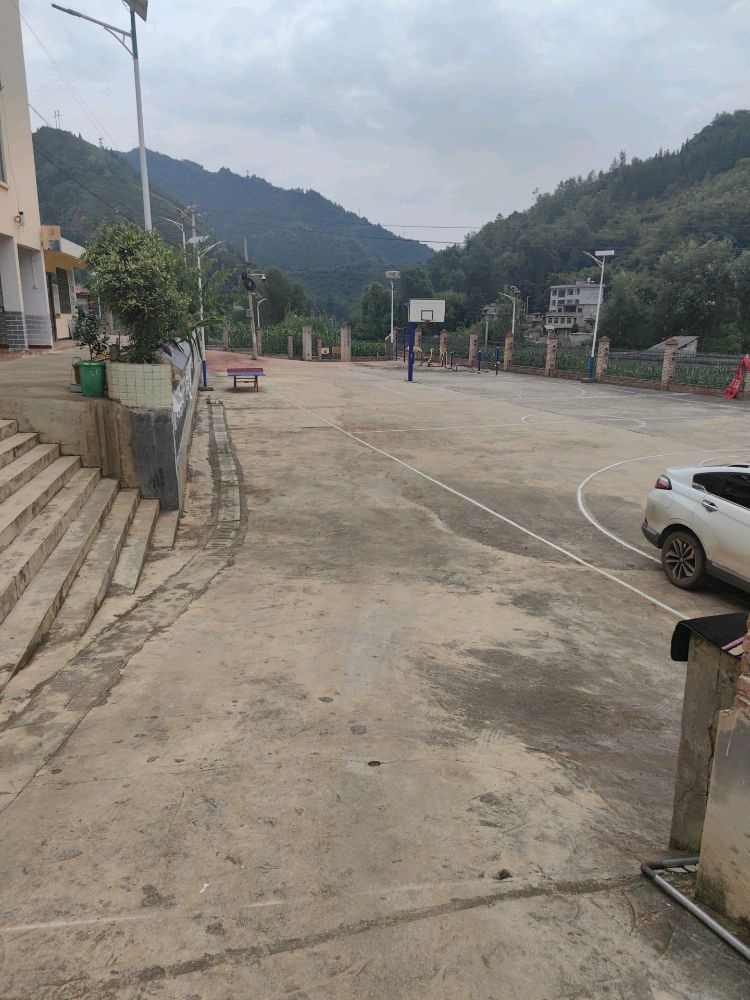 南开乡土角村级服务站