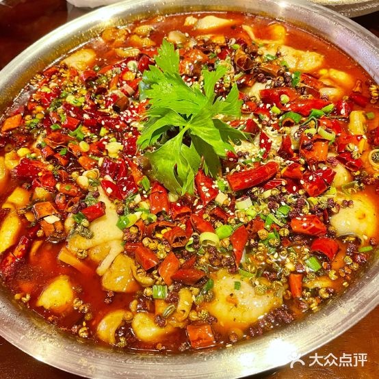 碗盈歌·成都肥肠鸡(新区哥伦布店)