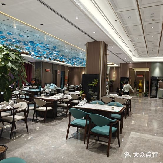 伊德聚贵宾楼餐厅