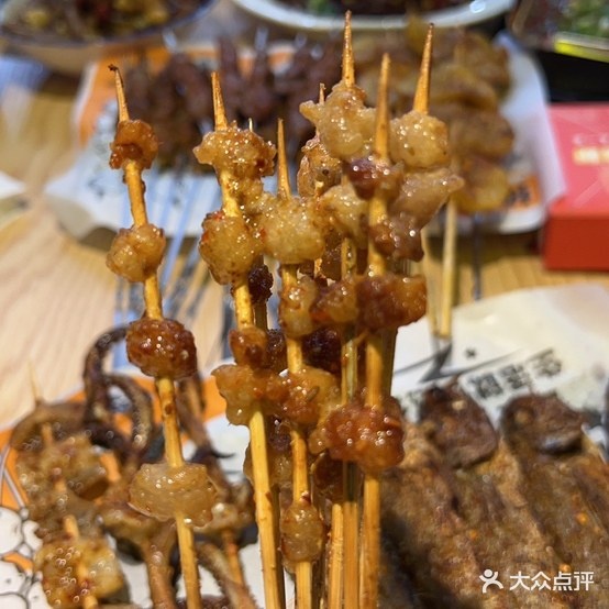 不二龙虾烧烤店夜宵火锅店