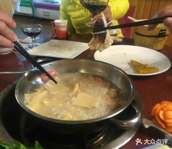 龙萱餐味聚(仓房街店)