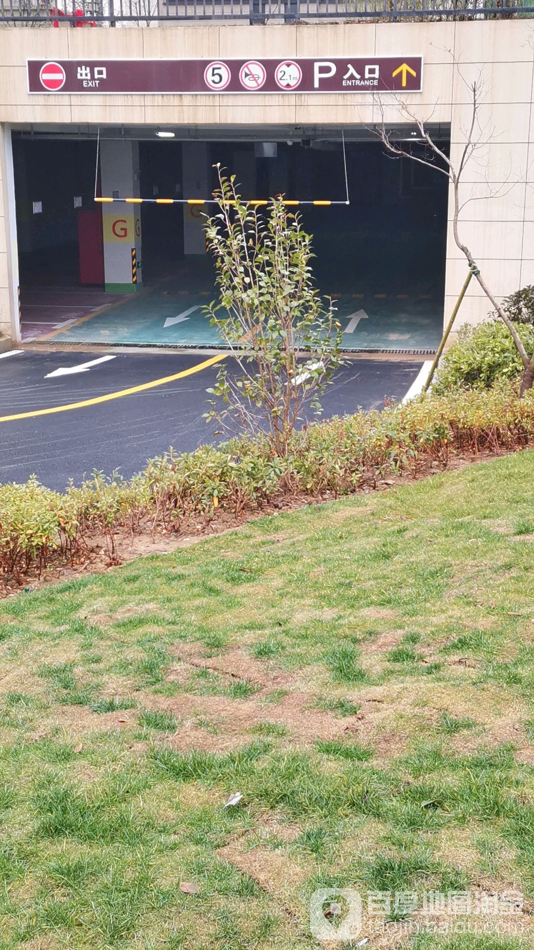 万兴壹号院-停车场
