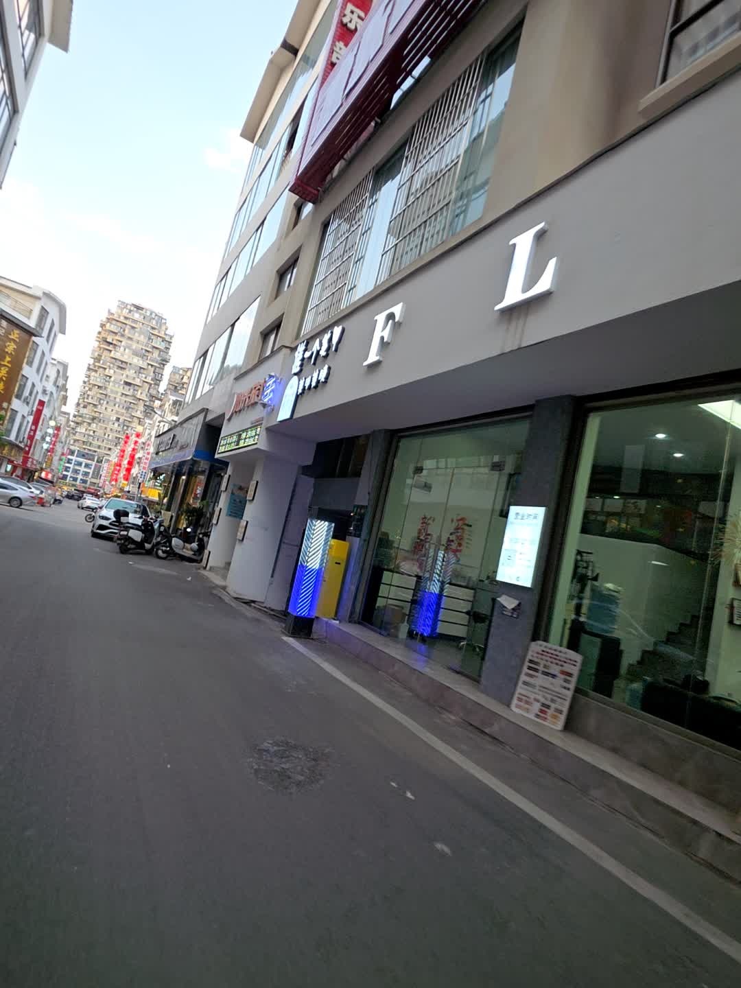搓一个美甲(中心三街店)
