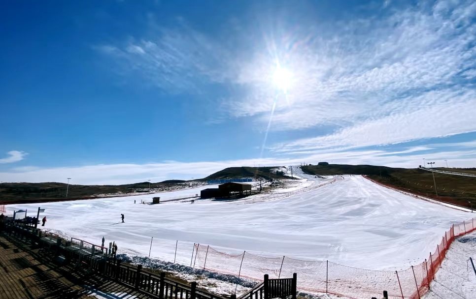 集宁察汗营滑雪场