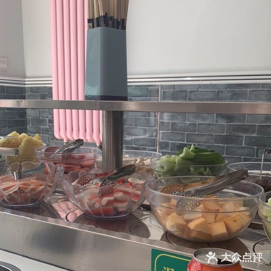 红果果辣糊糊转转火锅·清真食品(康平路店)