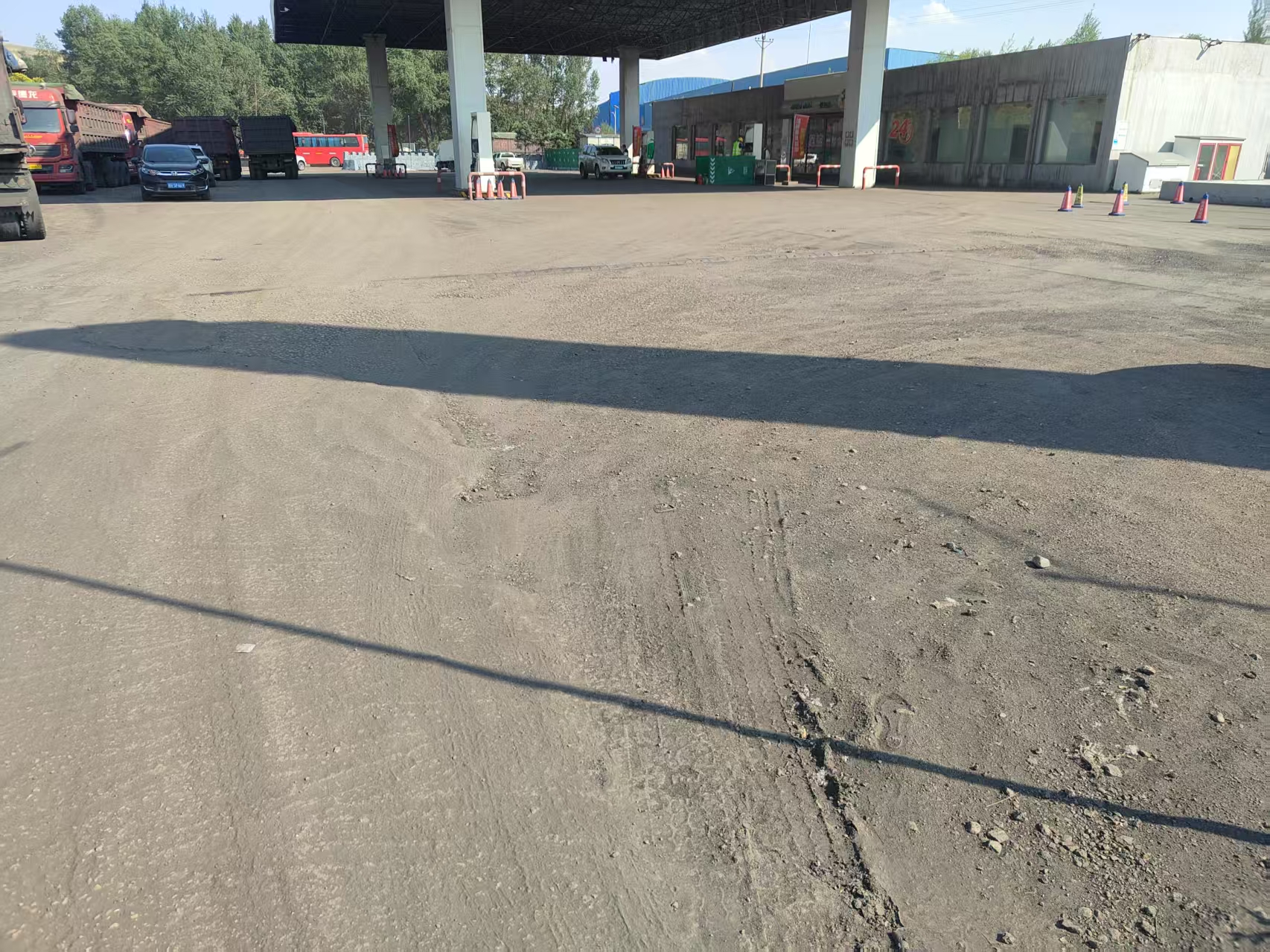 中国石化汽车充电站(山西省朔州市平鲁区陶村乡中国石化山峰加油站)