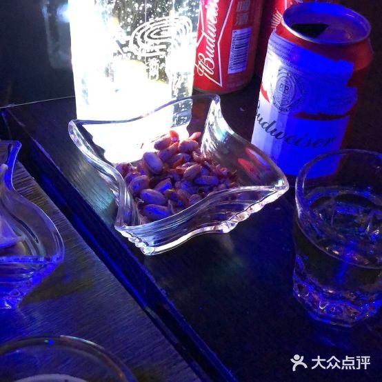 年轮音乐主题餐厅