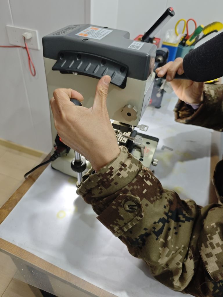 开锁/换锁/配钥匙/南京马上来