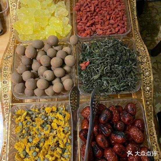 喝沿面片手抓美食城(正宁路店)