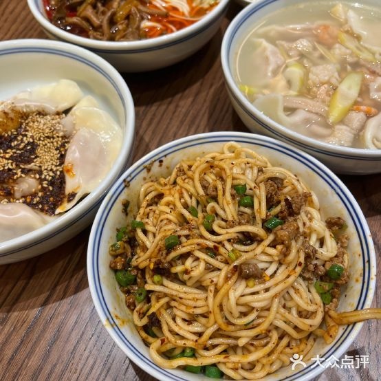 黎叔炸酱面(水晶街店)