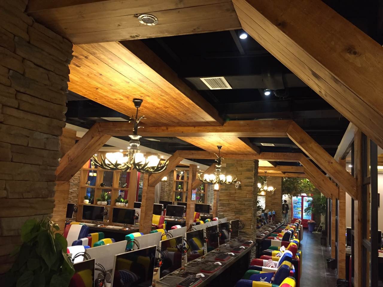 渔夫网吧(双丰大厦店)