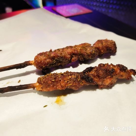 乾胡烧烤酒吧馆