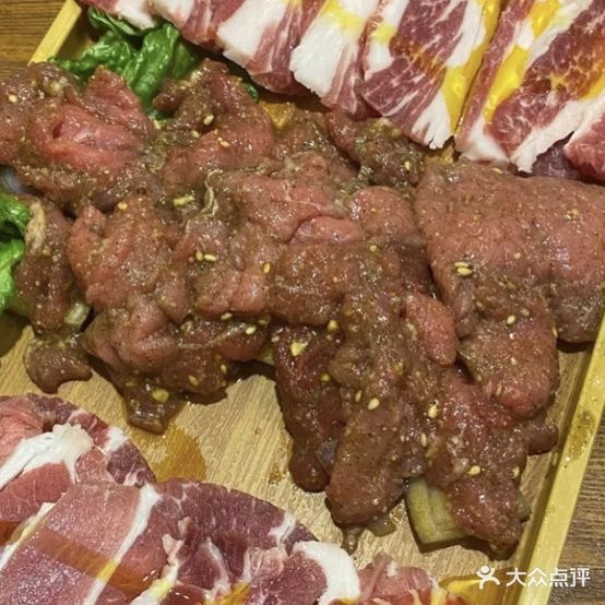 一盆火烤肉