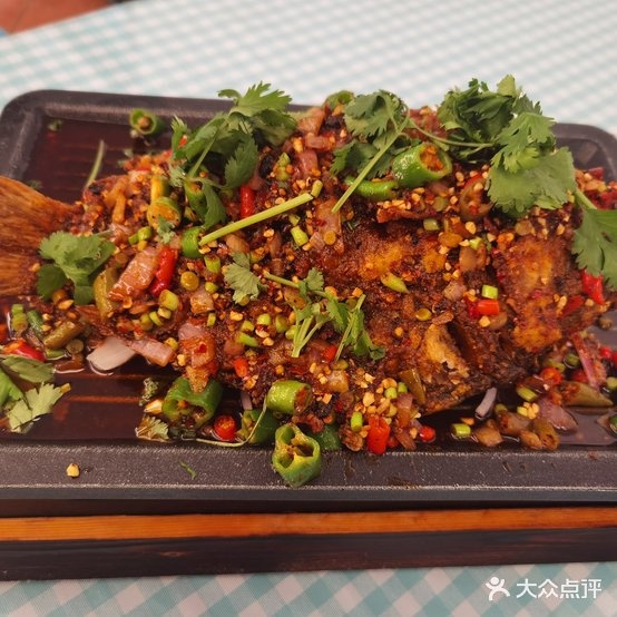 黑树桩中餐厅(七里坪店)