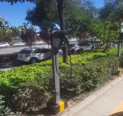 狼星篥星尜充电充电站(武威市交通大厦红色驿站)