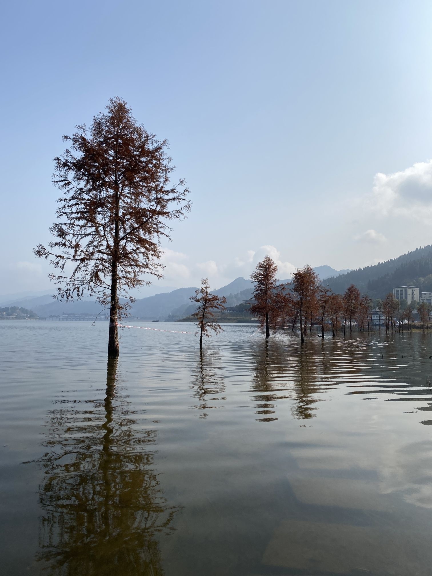 汉丰湖国家水利风景区